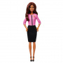 Muñeca Barbie Future Leader con cabello castaño, 2 pulseras doradas y alfiler, incluye pegatina