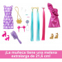 Muñeca Barbie Fun & Fancy Hair con cabello rubio extralargo y colorido y accesorios de peinado