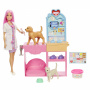 Barbie Quick Cast Vet Clinic Playset con muñeca de moda con cabello rosa, muebles de clínica y más de 10 accesorios, incluidos moldes y arcilla para vendajes