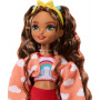 Muñeca Teresa Barbie Dream Besties Patinadora articulada con Pelo castaño y 9 Piezas temáticas de Videojuegos