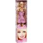 Muñeca Barbie básica con vestido rosa