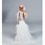 Muñeca Barbie White Feathered Gown